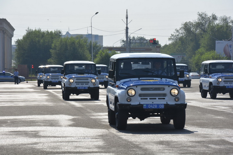 Машины таразе. Тараз машина. Машина на палитца. Автомобили Taraz. Автомобильные номера Жамбылской области.